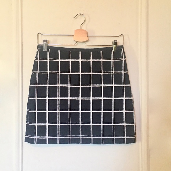 2 Madewell Black & White Mini Skirts - size SMALL, 2 - Picture 5 of 8